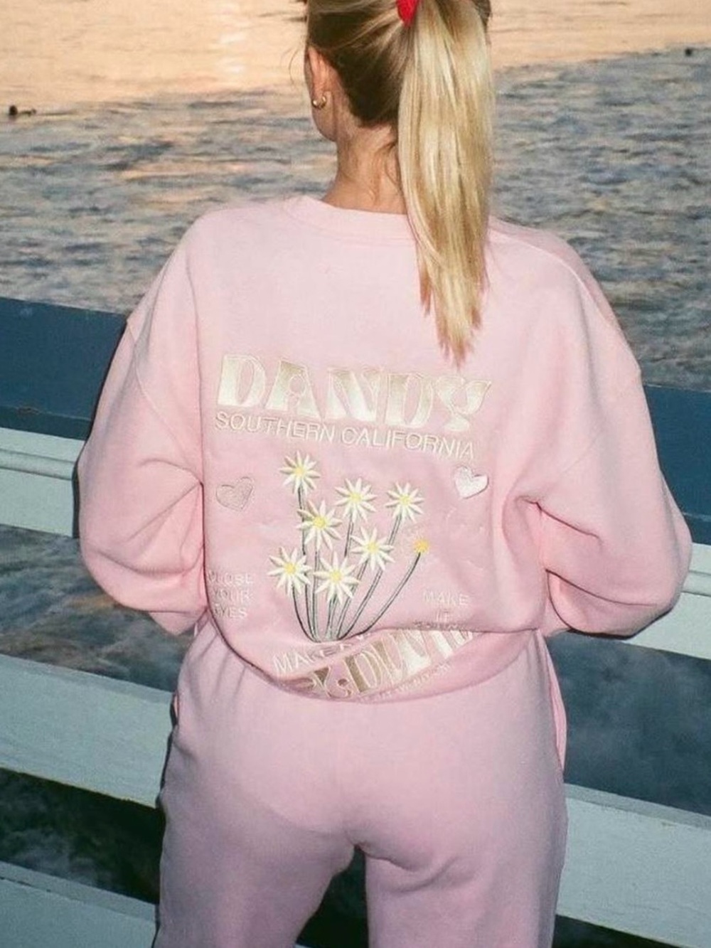 Dandy Worldwide Crewneck